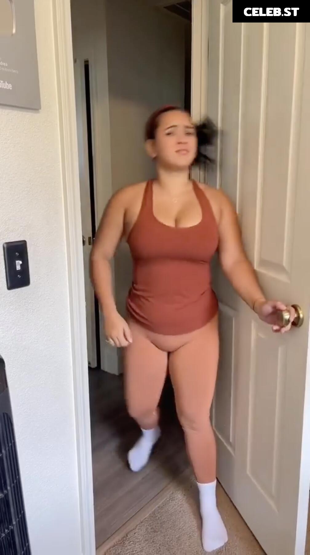 Andrea Lopez | Spicydrea | isaacandandrea Image 12071055