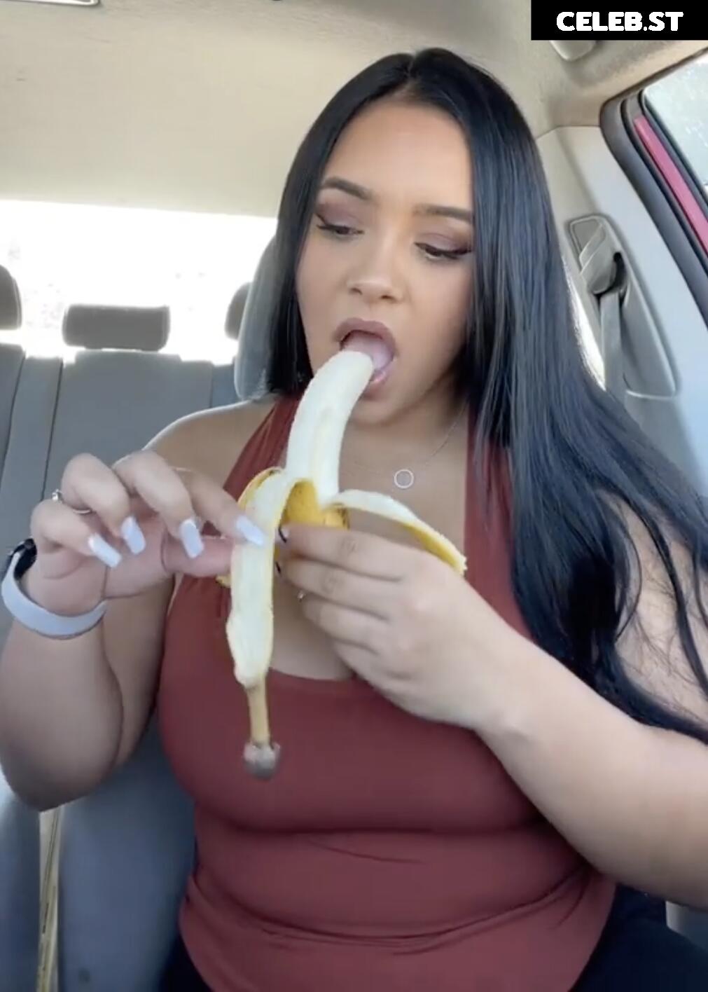 Andrea Lopez | Spicydrea | isaacandandrea Image 12071058