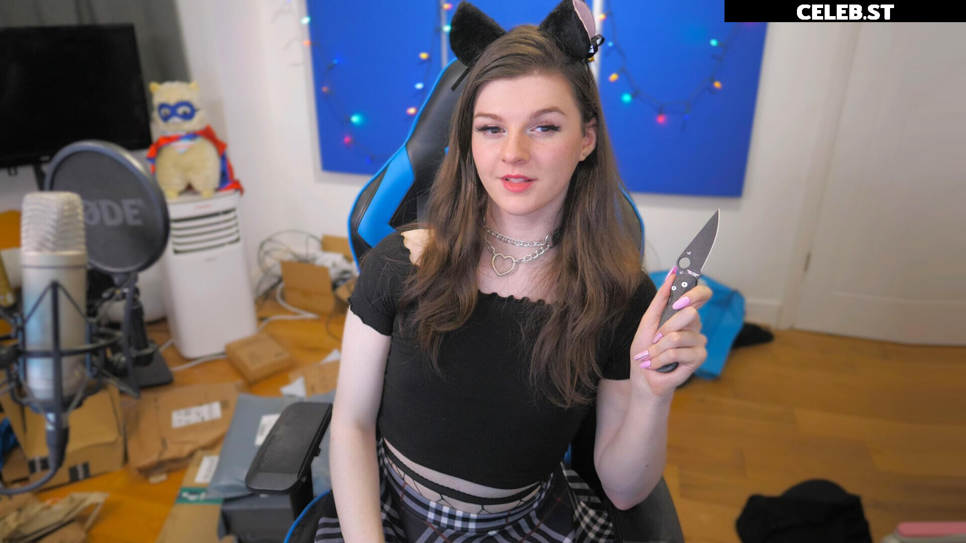 F1NN5TER Image 12079922