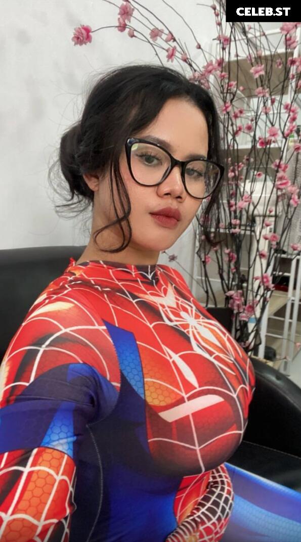 Siskaeee_ofc Image 12045784