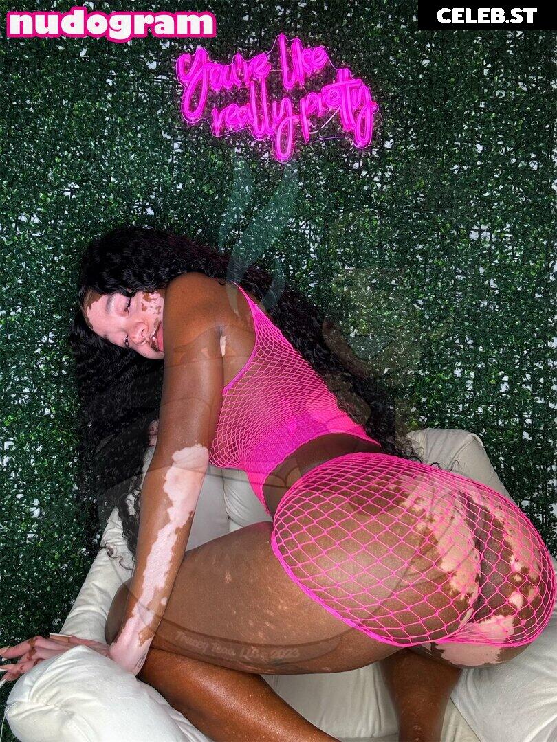 Curiositeaaa/ Trayceeteaa Image 12046702