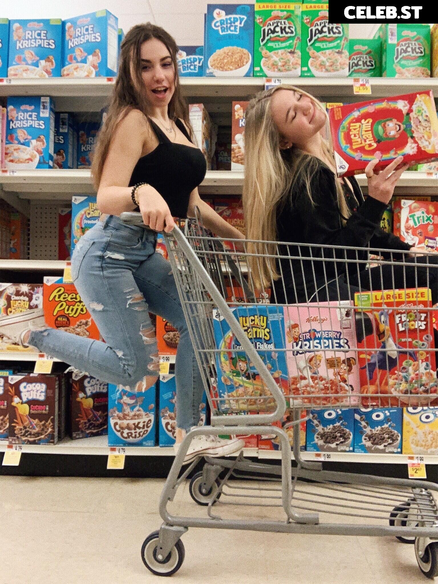 ___u_l_i.a_n_a___ Image 12040880