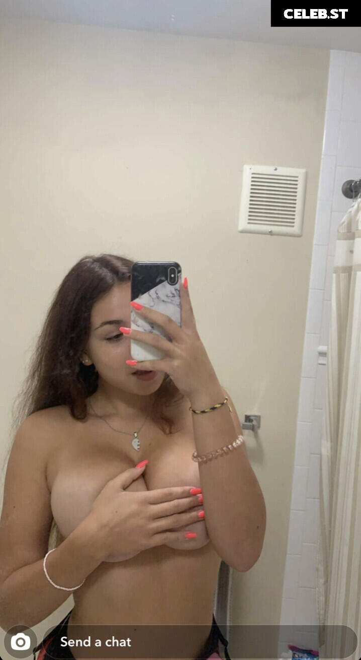 ___u_l_i.a_n_a___ Image 12040849