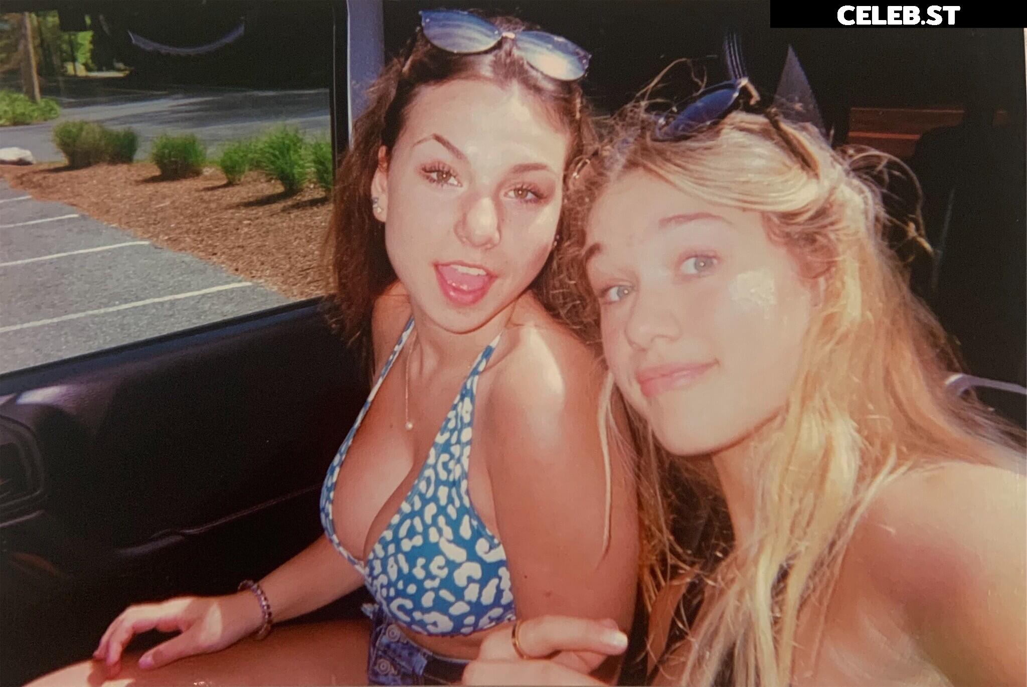 ___u_l_i.a_n_a___ Image 12040871