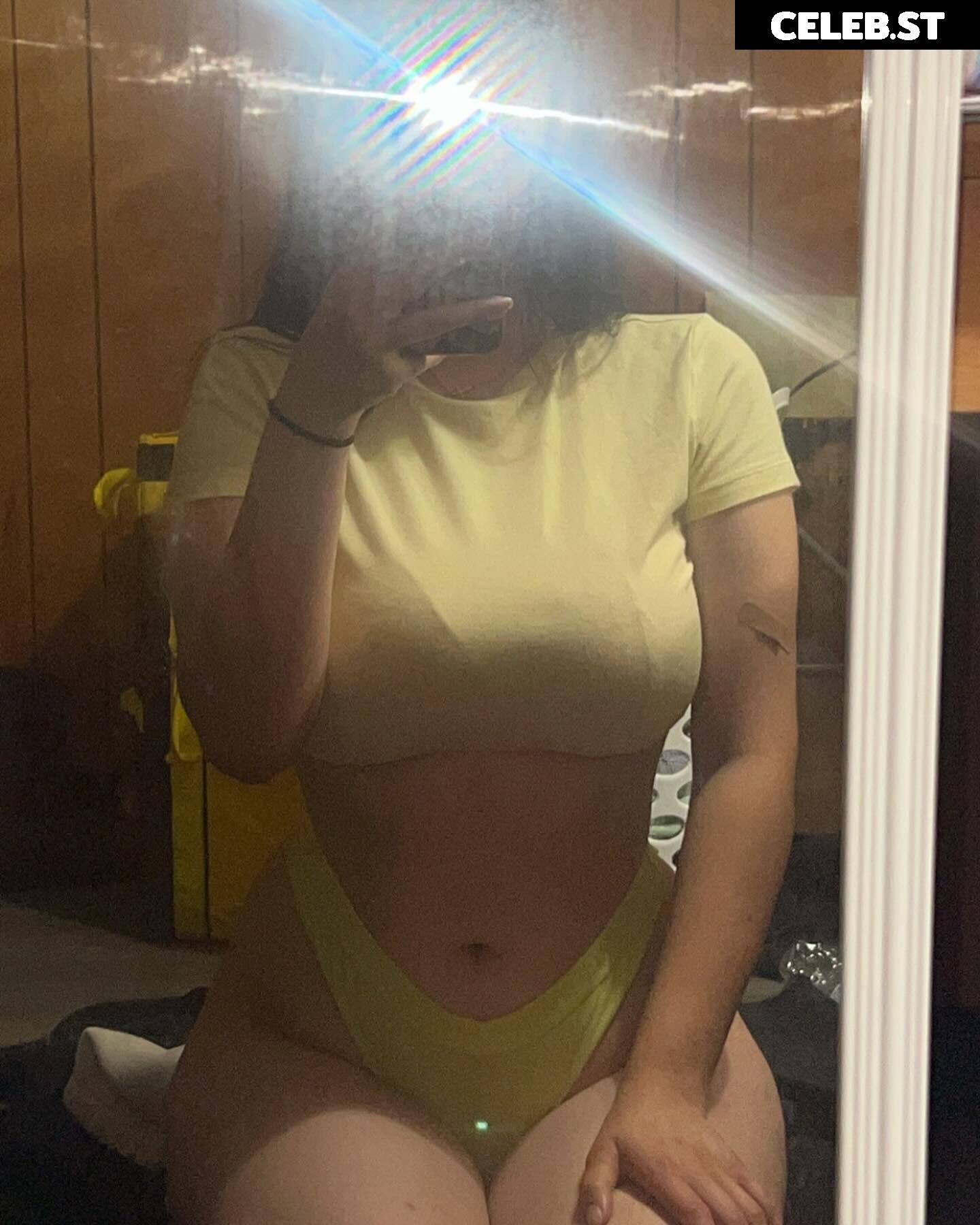 thatgirlfromwisconsin1 Image 12040346