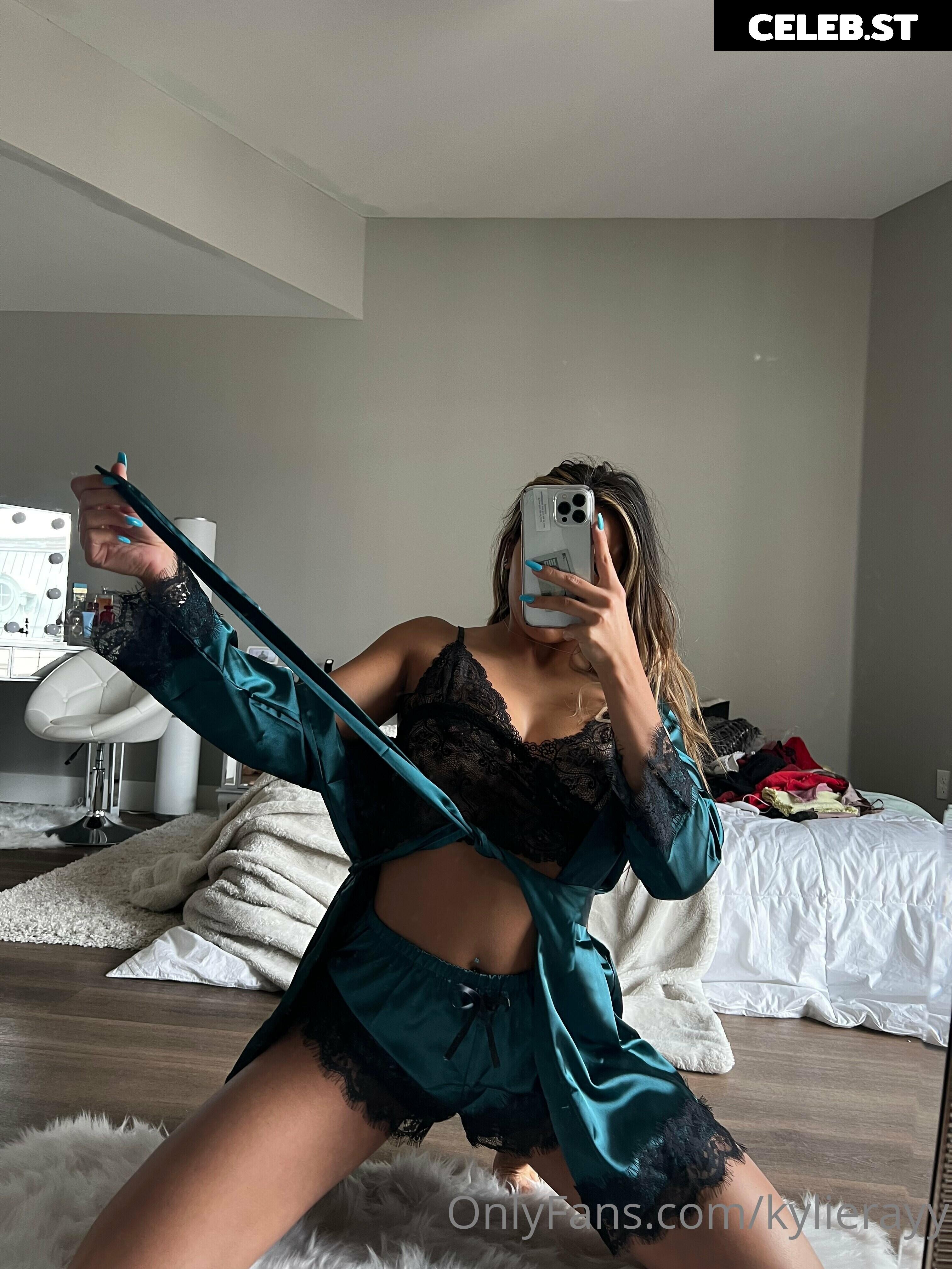 AshleyRayCushman / Kylierayy / KylieXRay / Kylie Ray Image 12043699