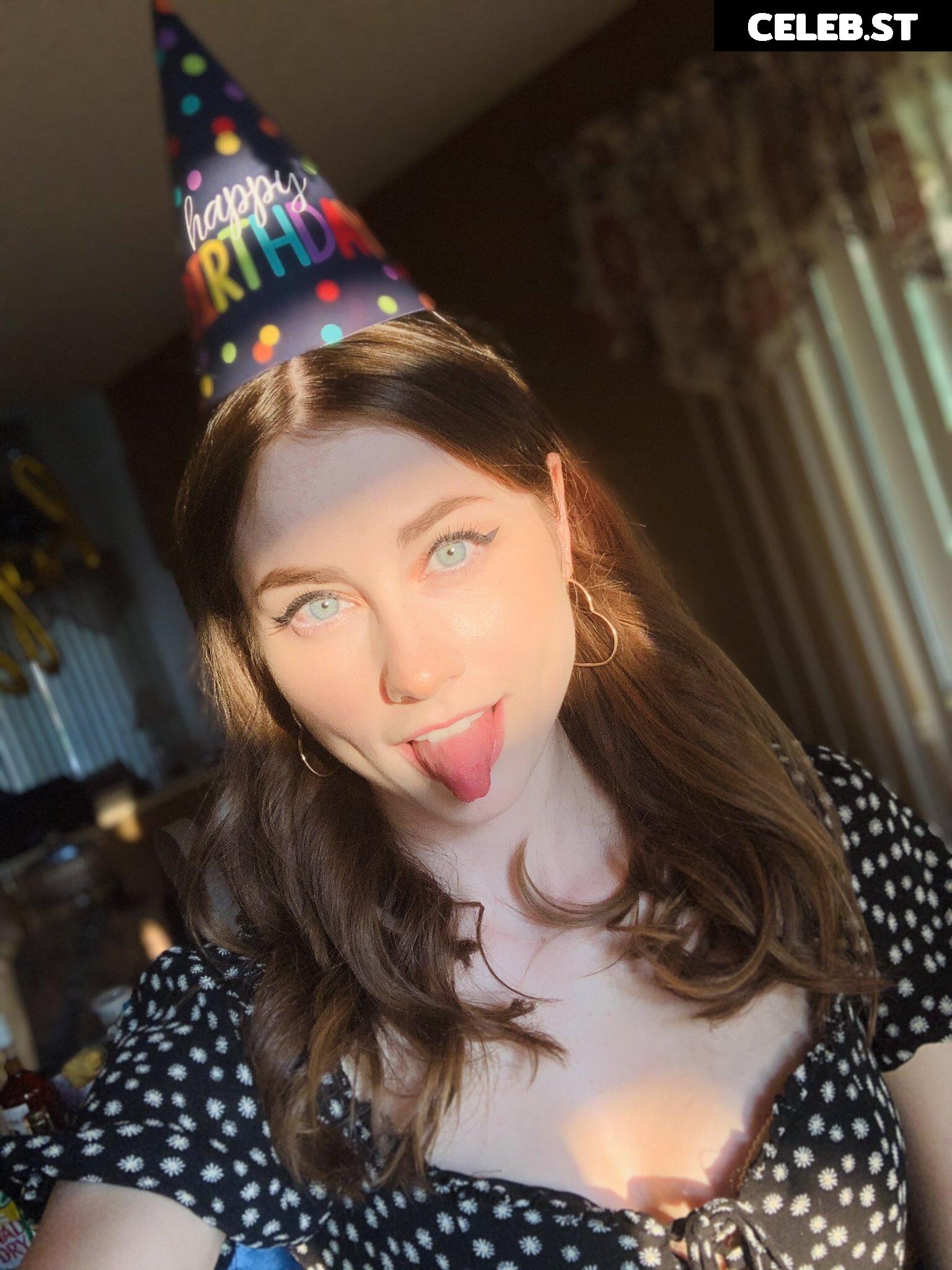 Mareesly / Peachiemaree Image 12018665