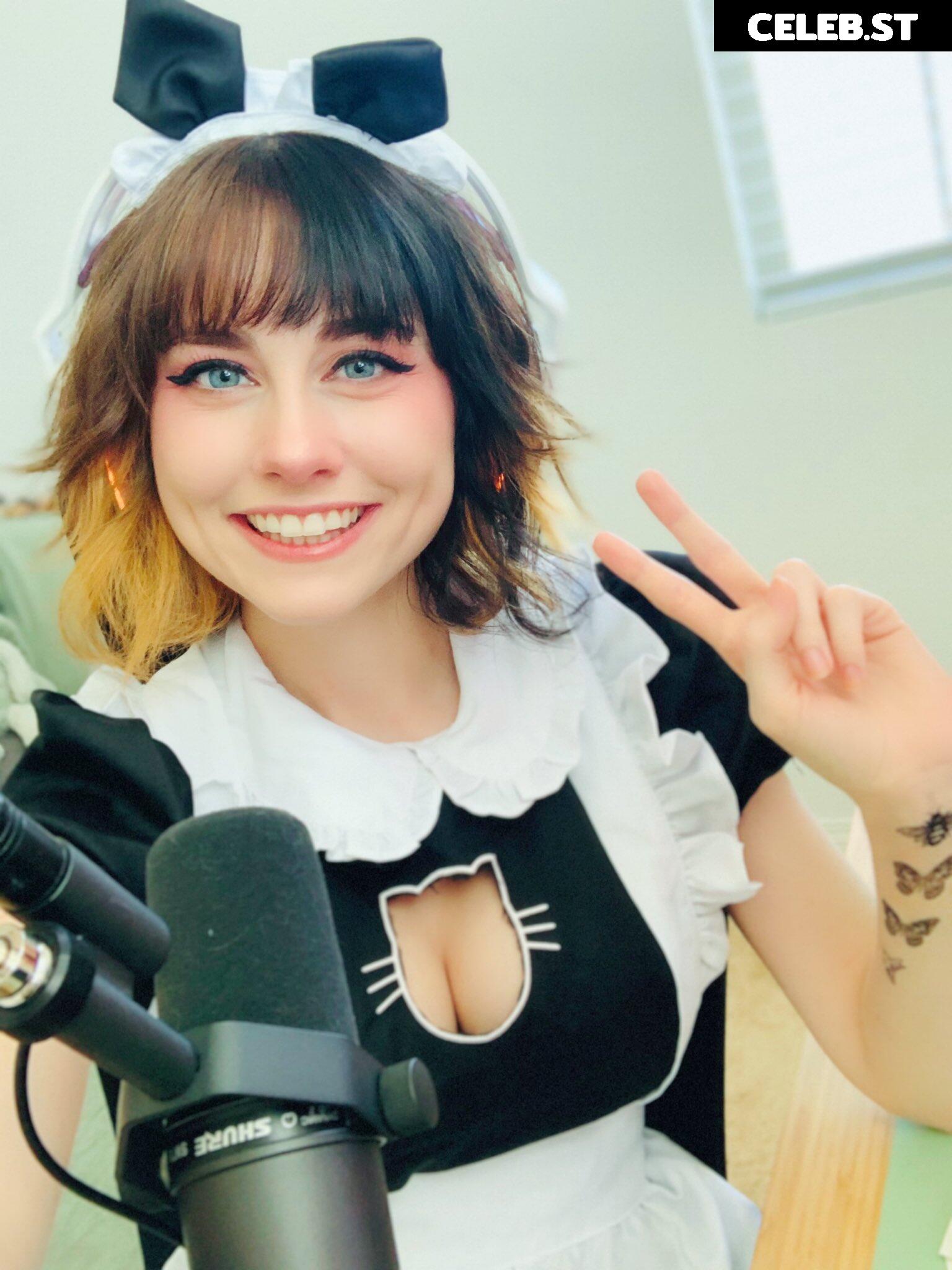 Mareesly / Peachiemaree Image 12018676