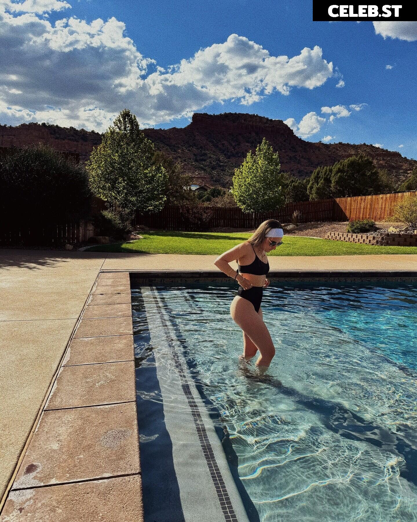 Apo / apollinegrmz / apolline_guer Image 12011094