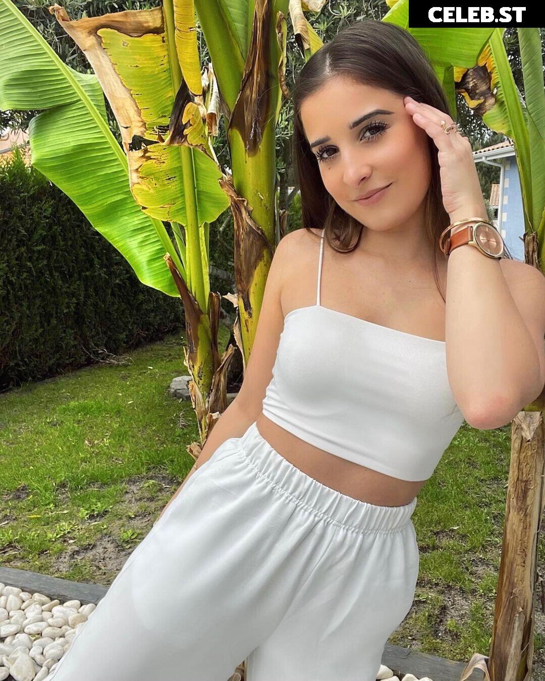 Apo / apollinegrmz / apolline_guer Image 12011050