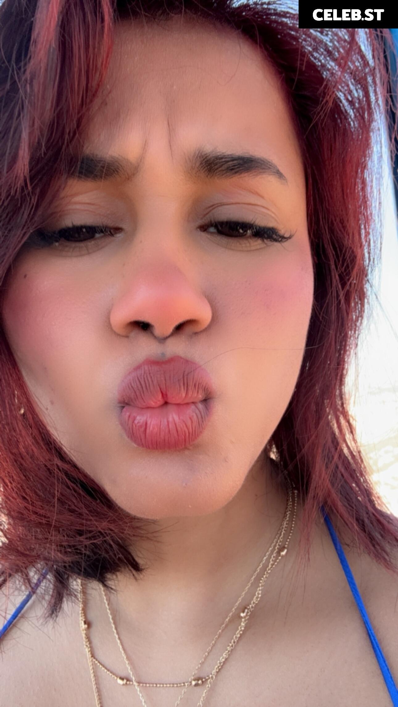 senoritasara / senorita_sara._ Image 12012697