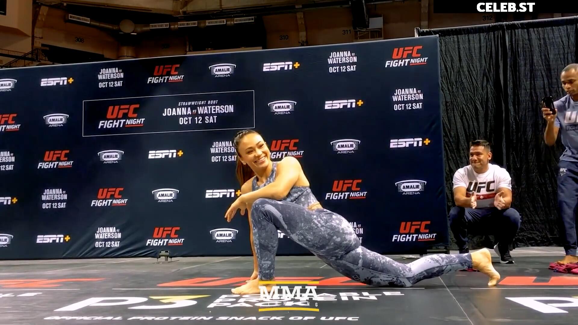 Michelle Waterson aka Karate Hottie Image 12028144