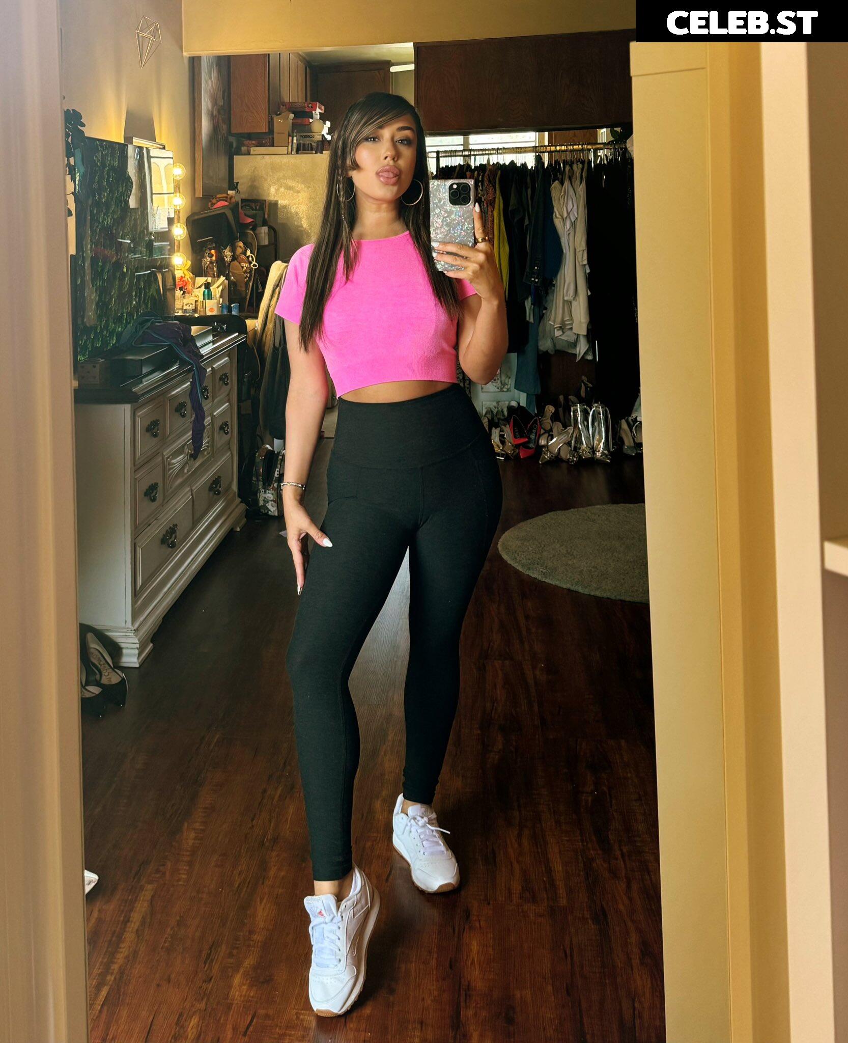 Miss Lexi Chase | lexichase Image 12023340