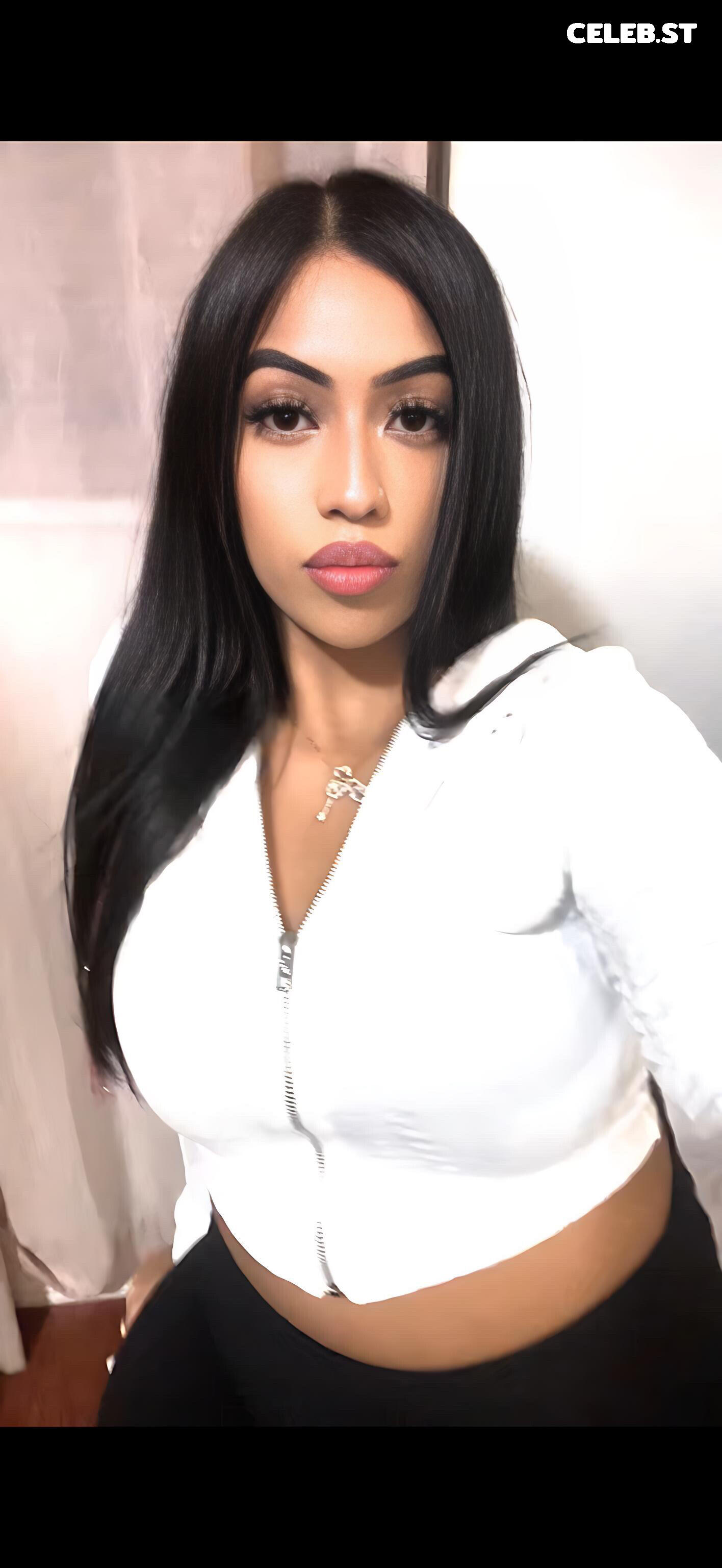 Thick Baddie @_222cyn_ Image 12029066