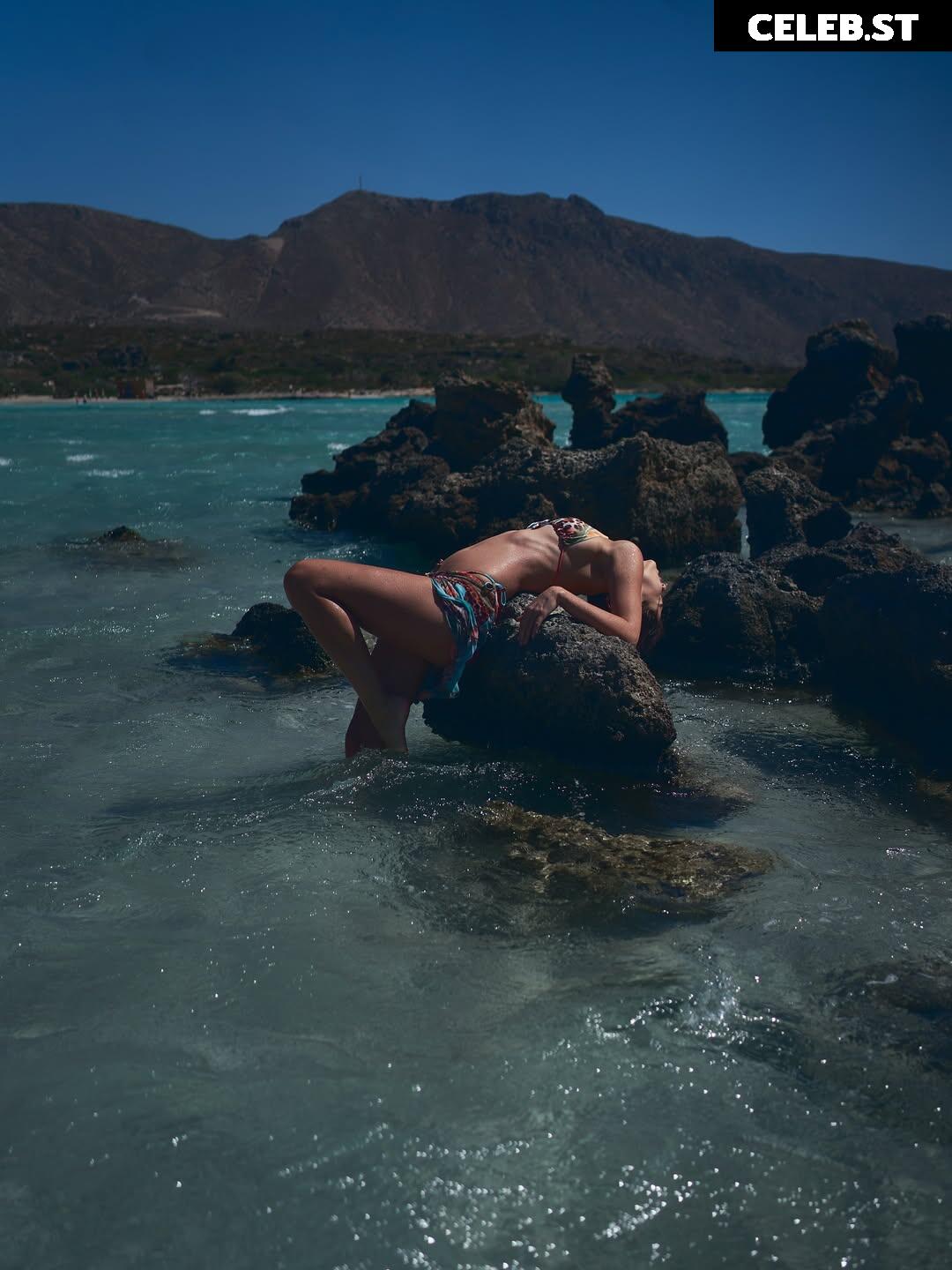 Annastezia Image 12029368