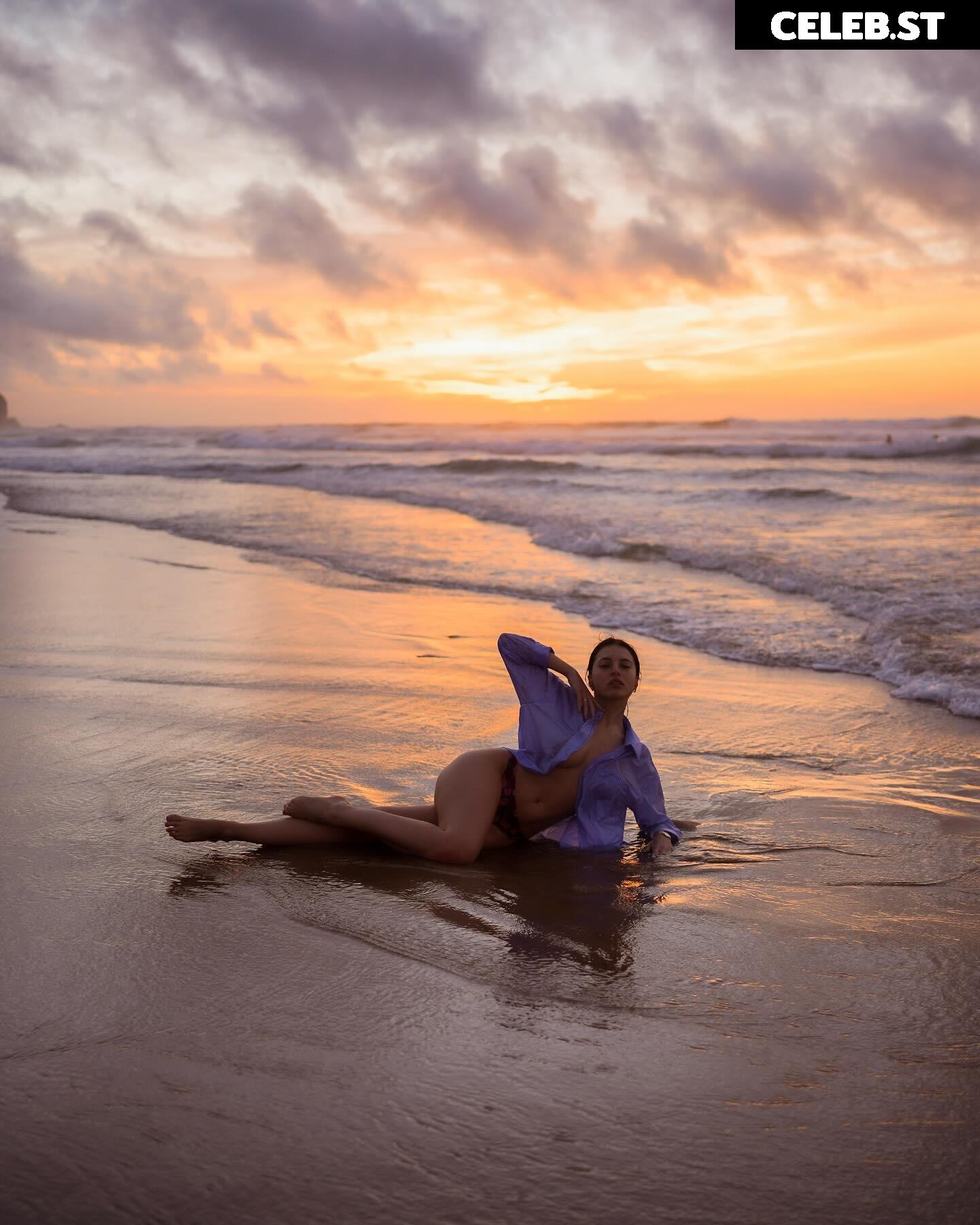 Annastezia Image 12029373