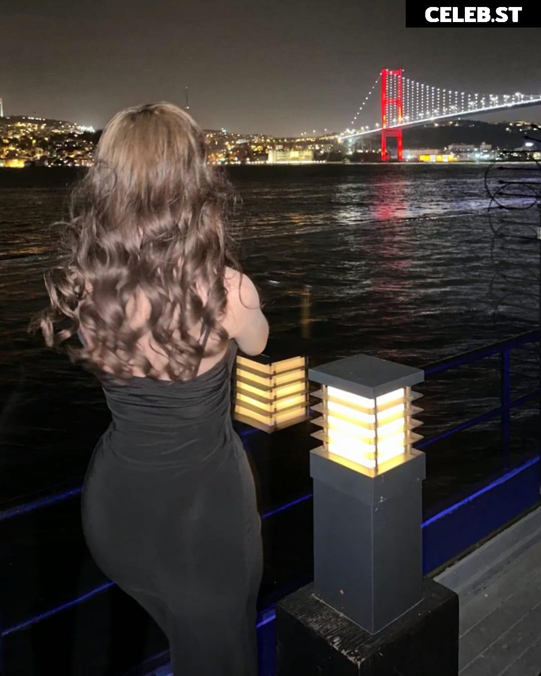 Merve Ceren Akcan / Mevepery Image 12035379