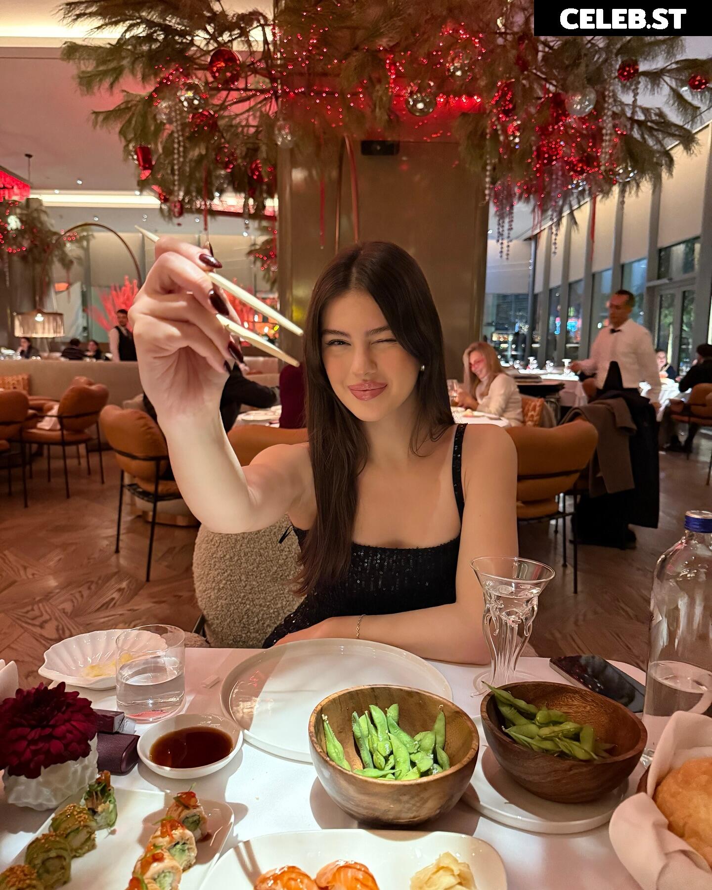 Sinem Melek Coşkun / sinemcoskunss / sinemcoskuns Image 12034963