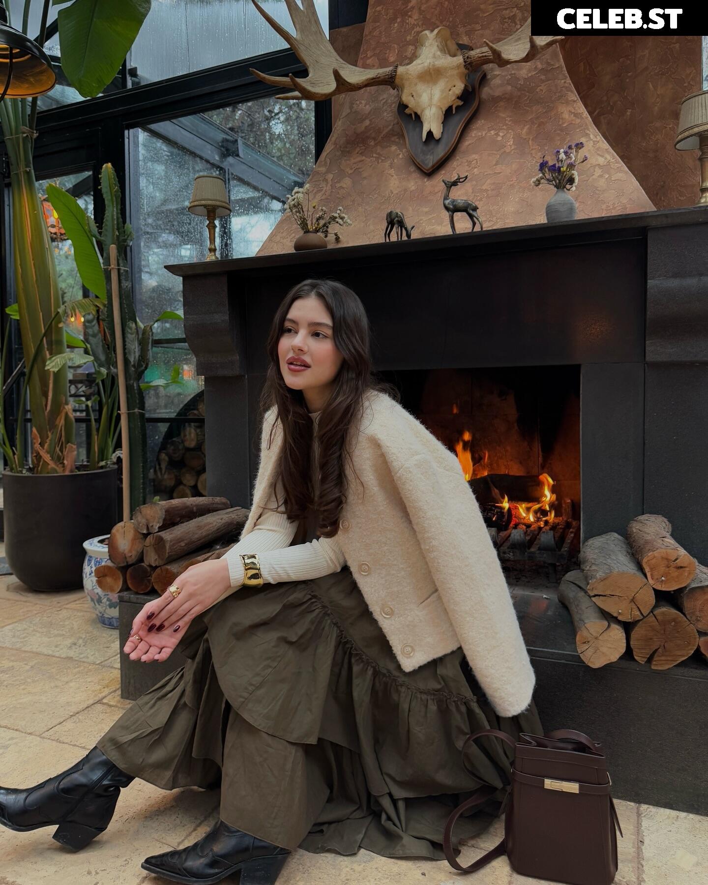 Sinem Melek Coşkun / sinemcoskunss / sinemcoskuns Image 12034893