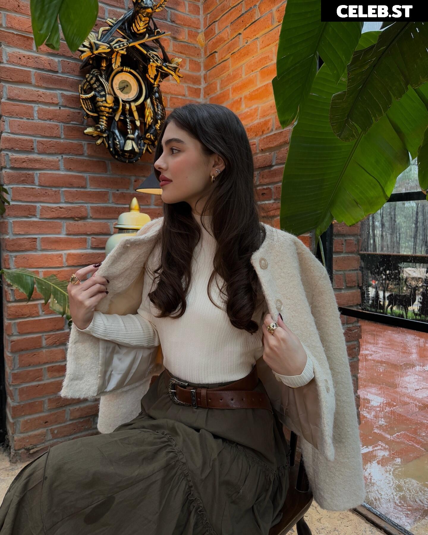 Sinem Melek Coşkun / sinemcoskunss / sinemcoskuns Image 12034888