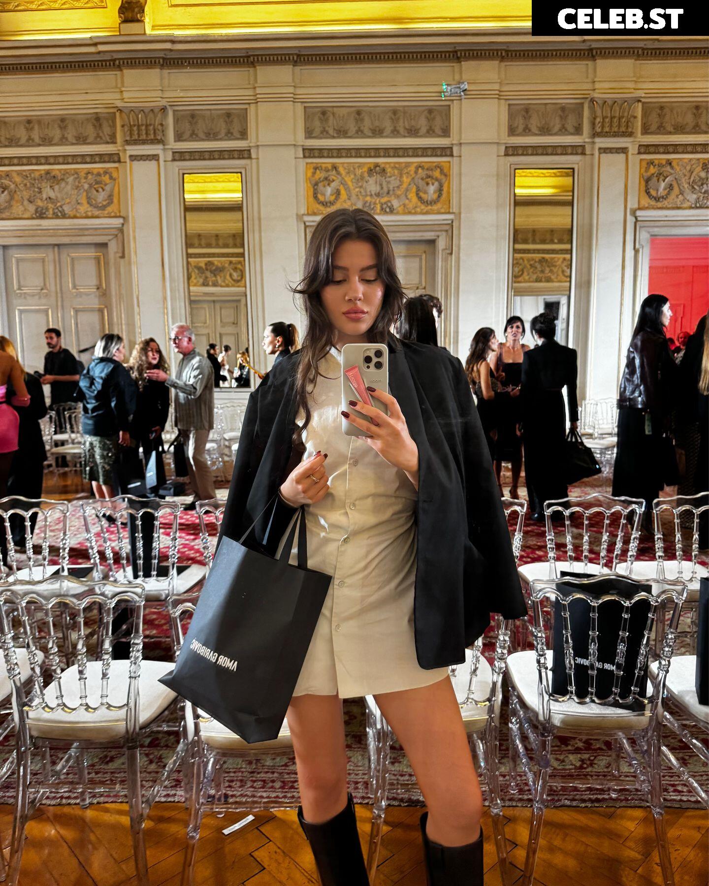 Sinem Melek Coşkun / sinemcoskunss / sinemcoskuns Image 12034865