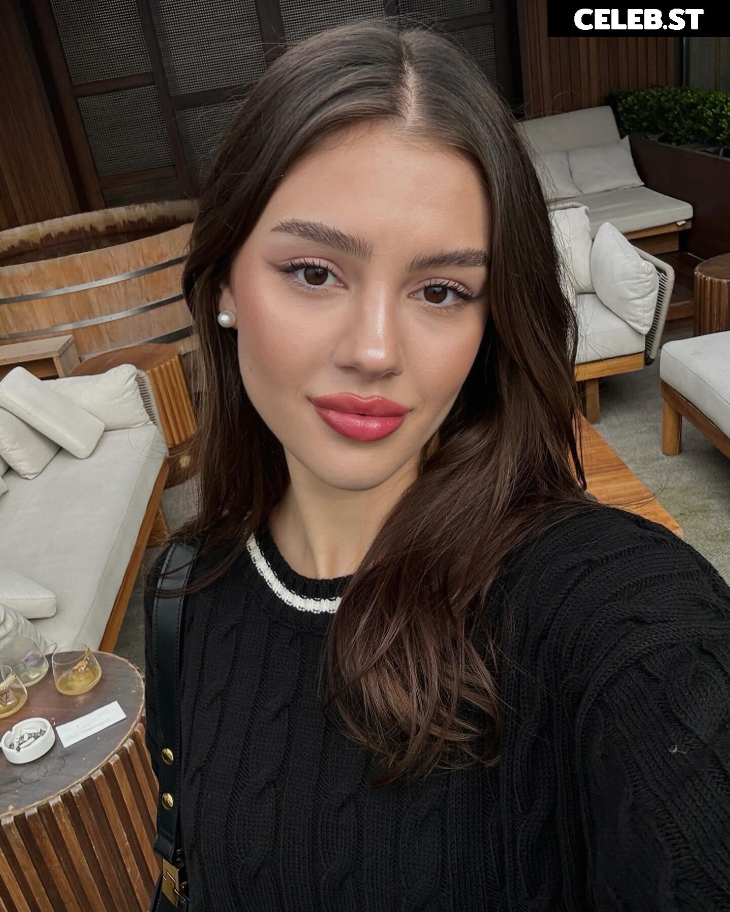 Sinem Melek Coşkun / sinemcoskunss / sinemcoskuns Image 12034782
