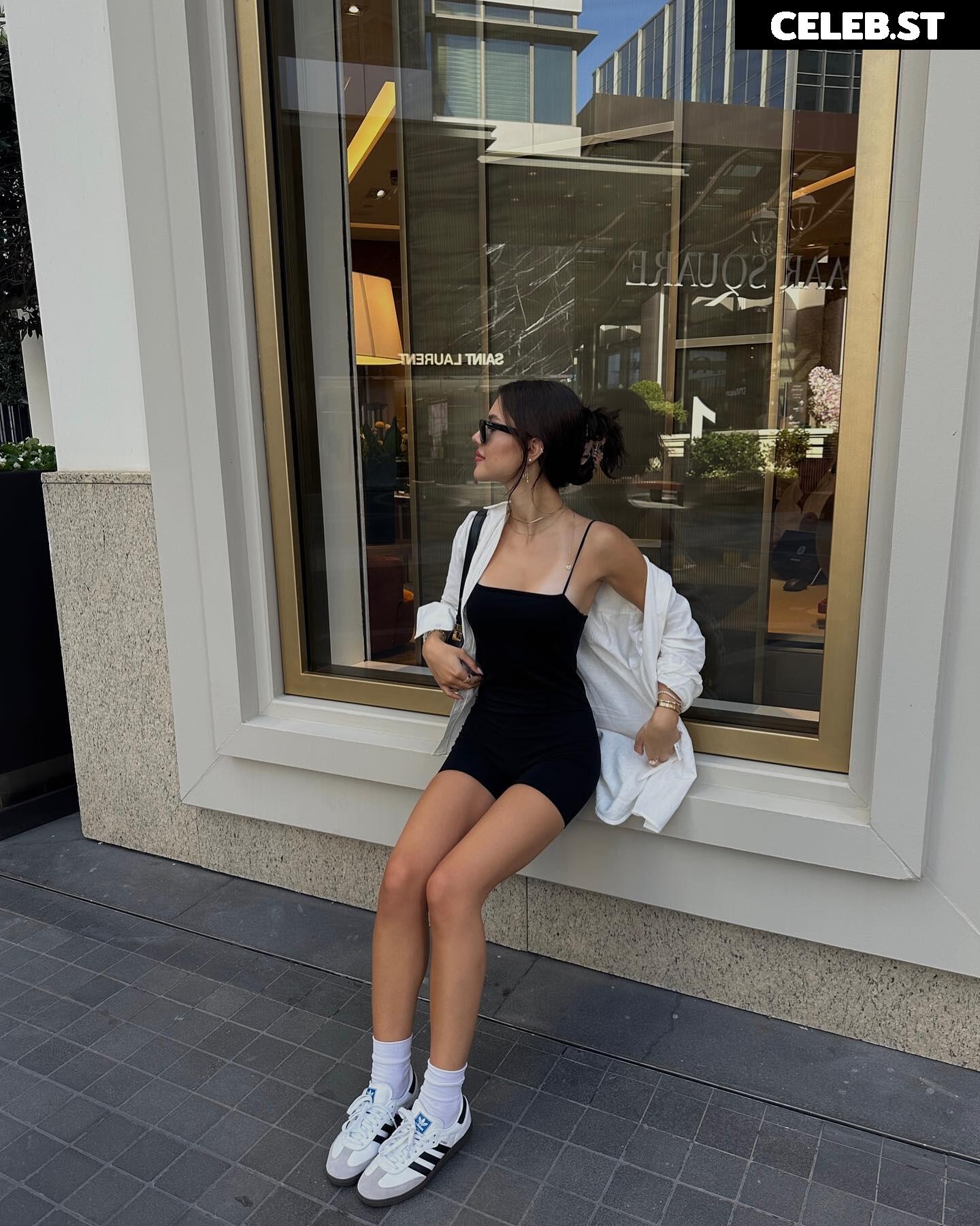 Sinem Melek Coşkun / sinemcoskunss / sinemcoskuns Image 12034720