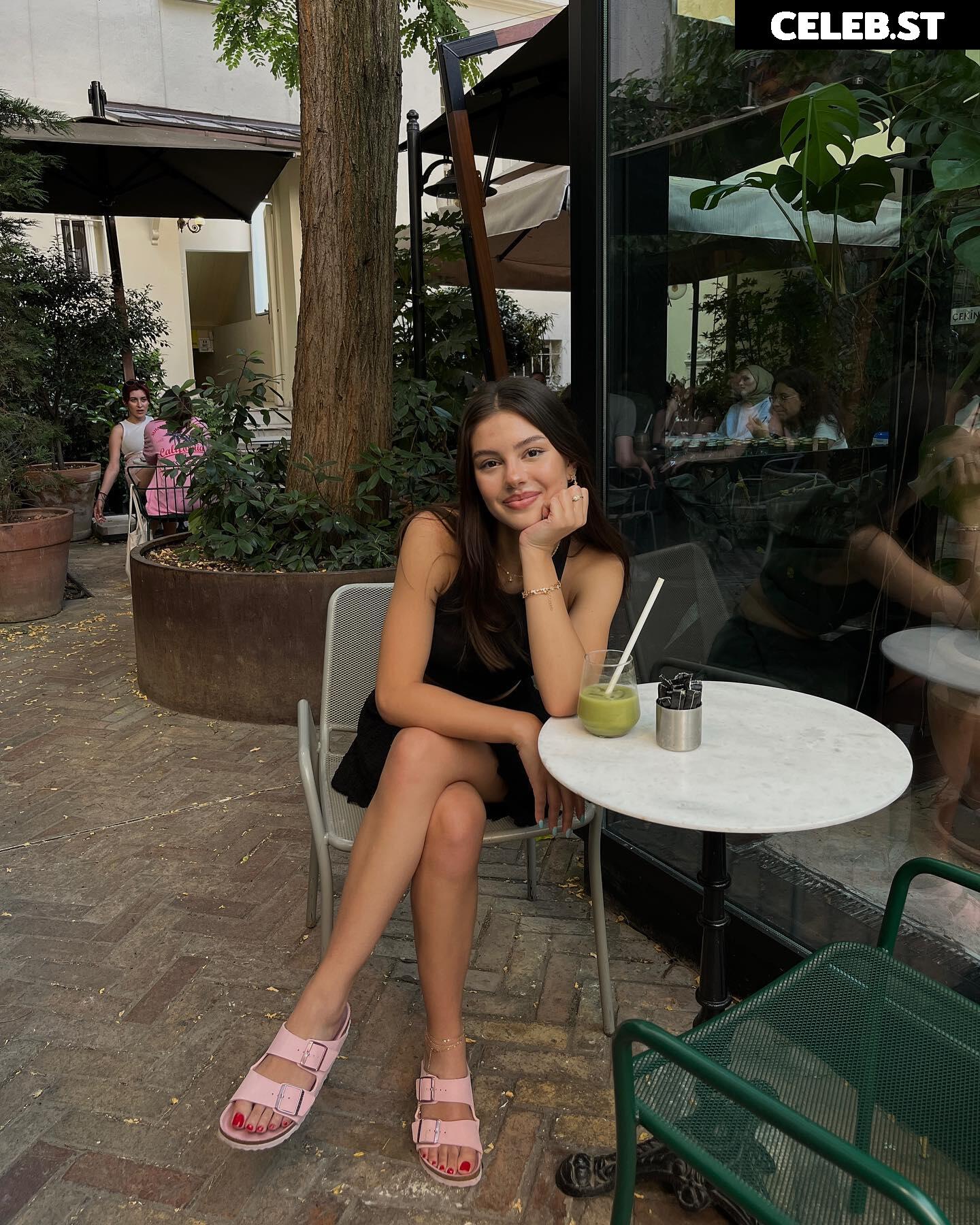Sinem Melek Coşkun / sinemcoskunss / sinemcoskuns Image 12034701