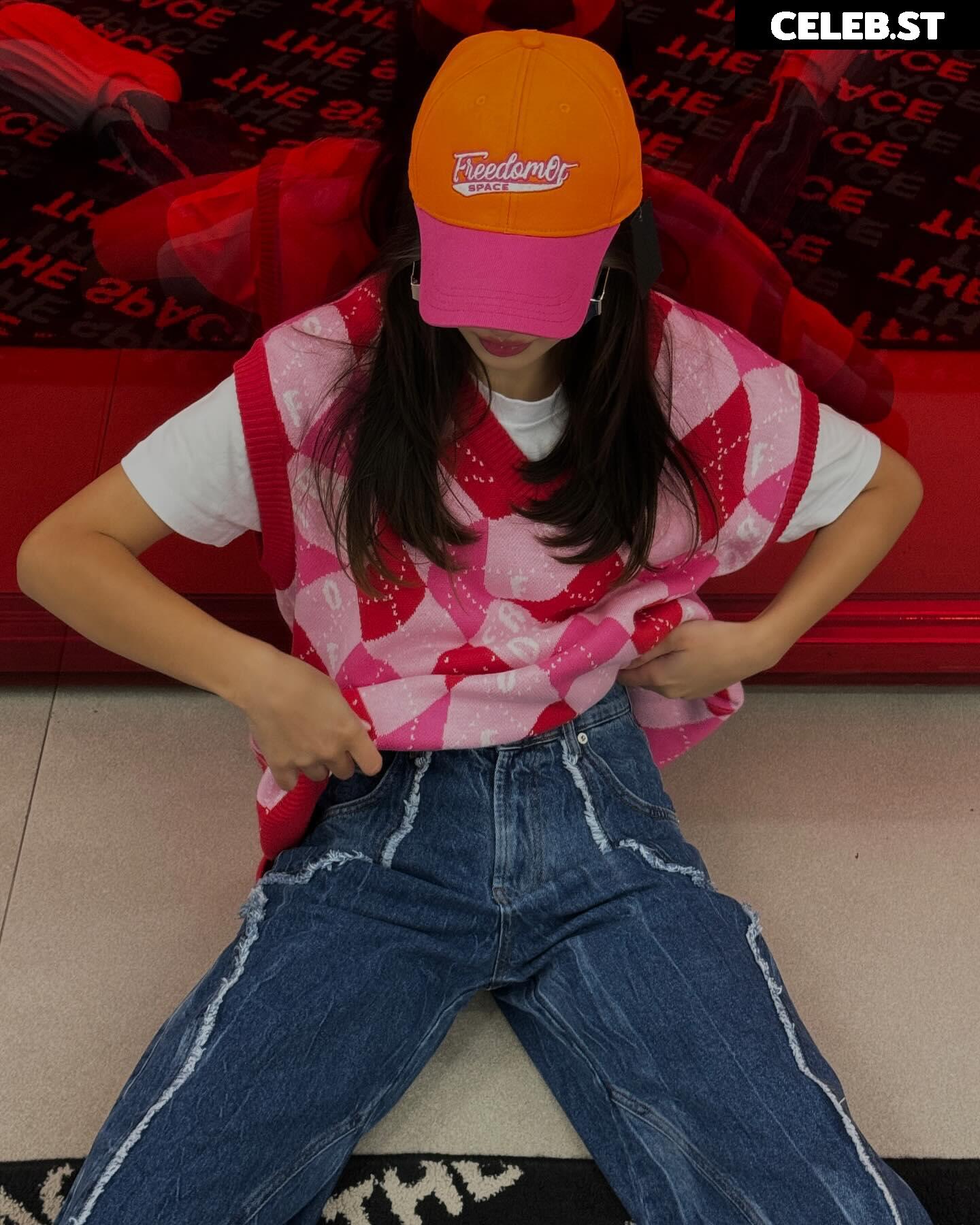 Sinem Melek Coşkun / sinemcoskunss / sinemcoskuns Image 12034747