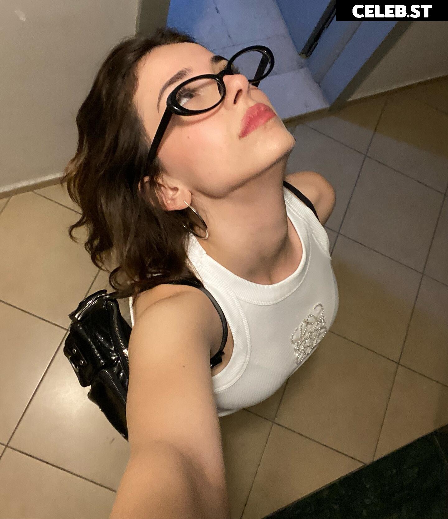 Ebrar Karabakan Image 12034603