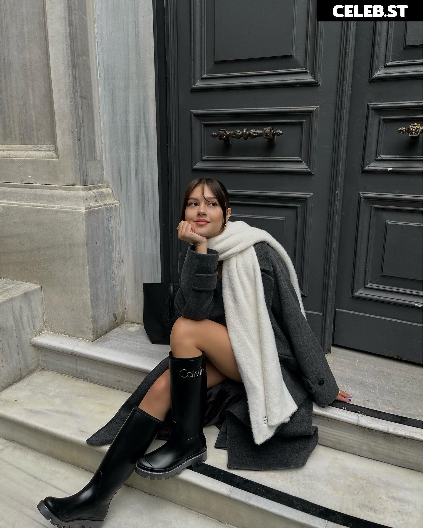 Sinem Melek Coşkun / sinemcoskunss / sinemcoskuns Image 12034672
