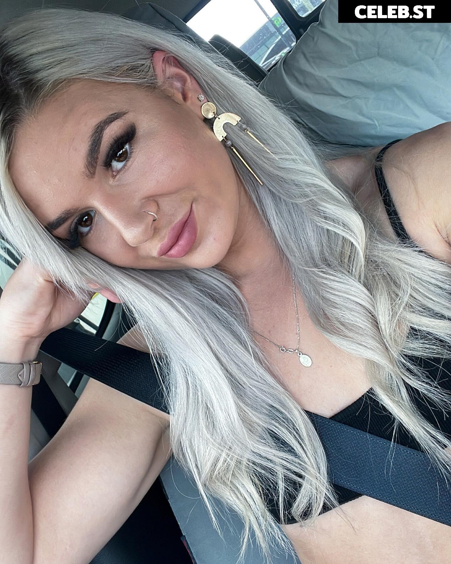 Nikita Simpson Image 12034153