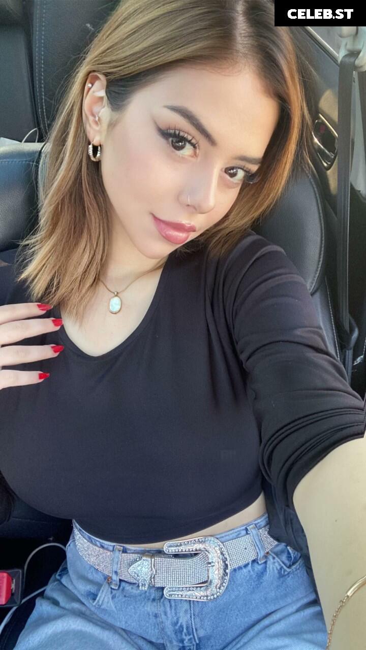 Sude Beren Ataselim Image 12034088