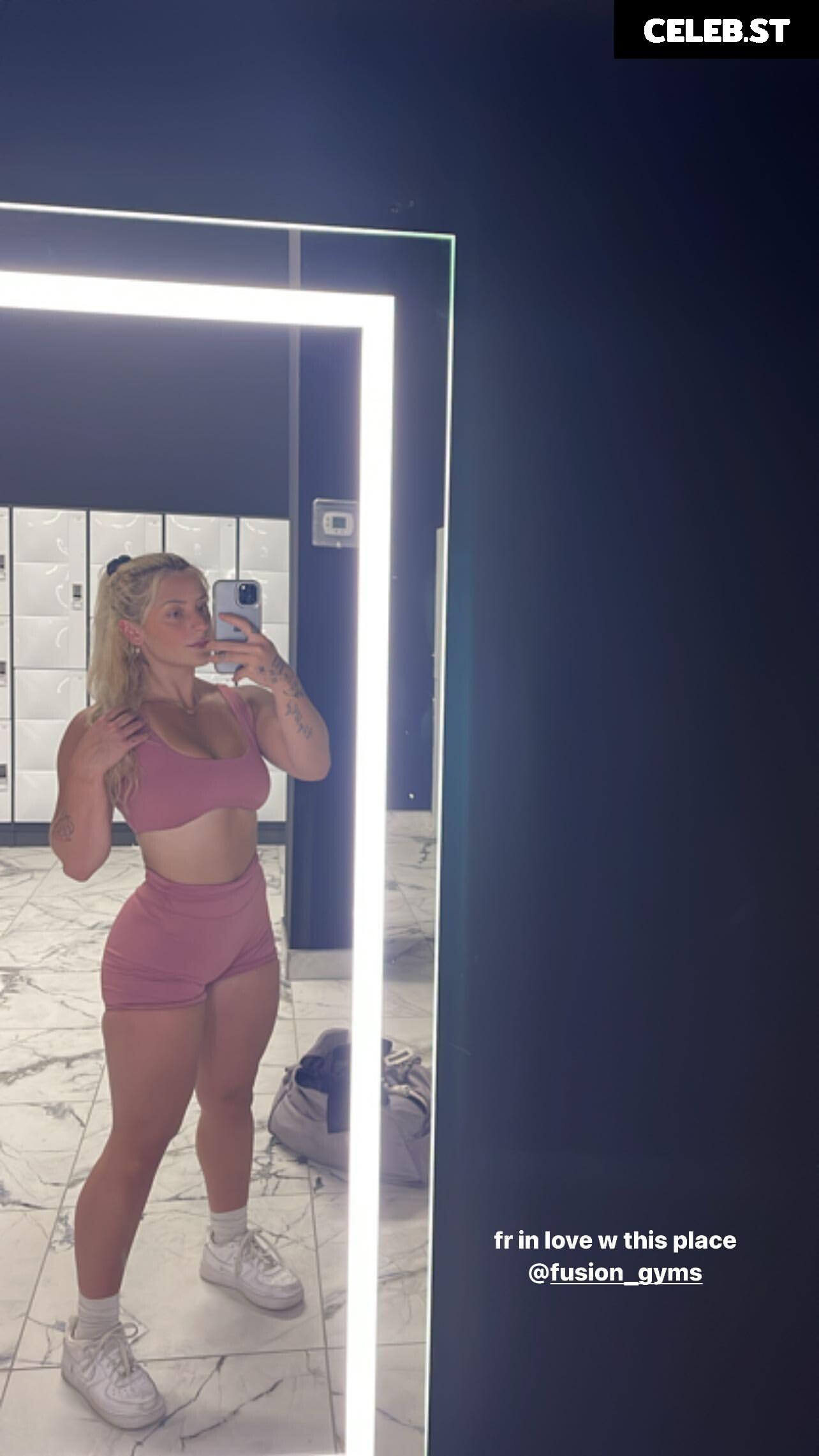 Deanna Horvath / deannamarie.fitness Image 12037107
