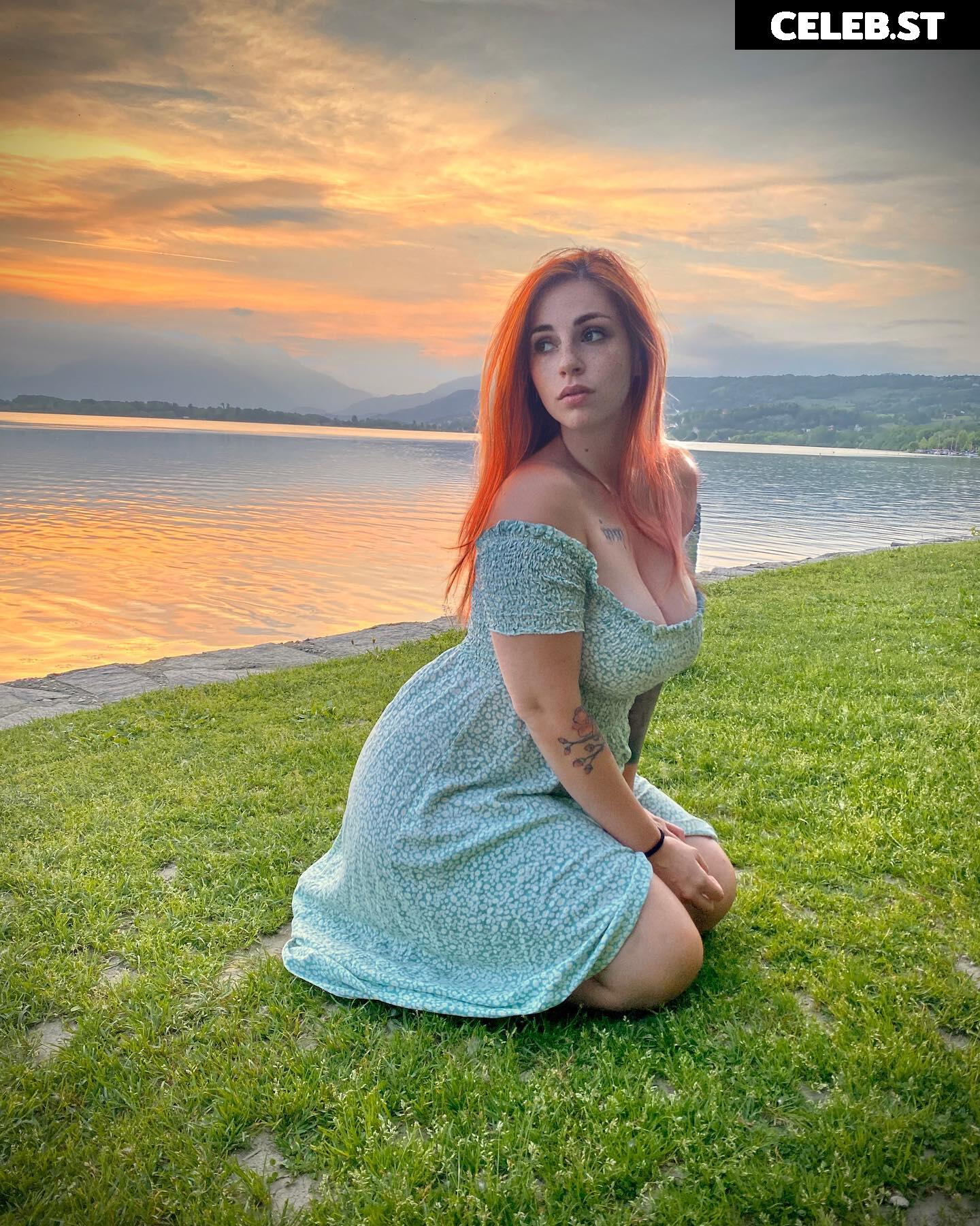 lucelf / lucrezia Image 12036009