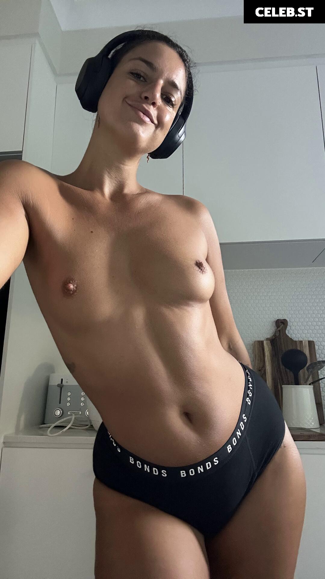 Samantha Manovski (sambam________, smanovski, sambam_) Image 12030828