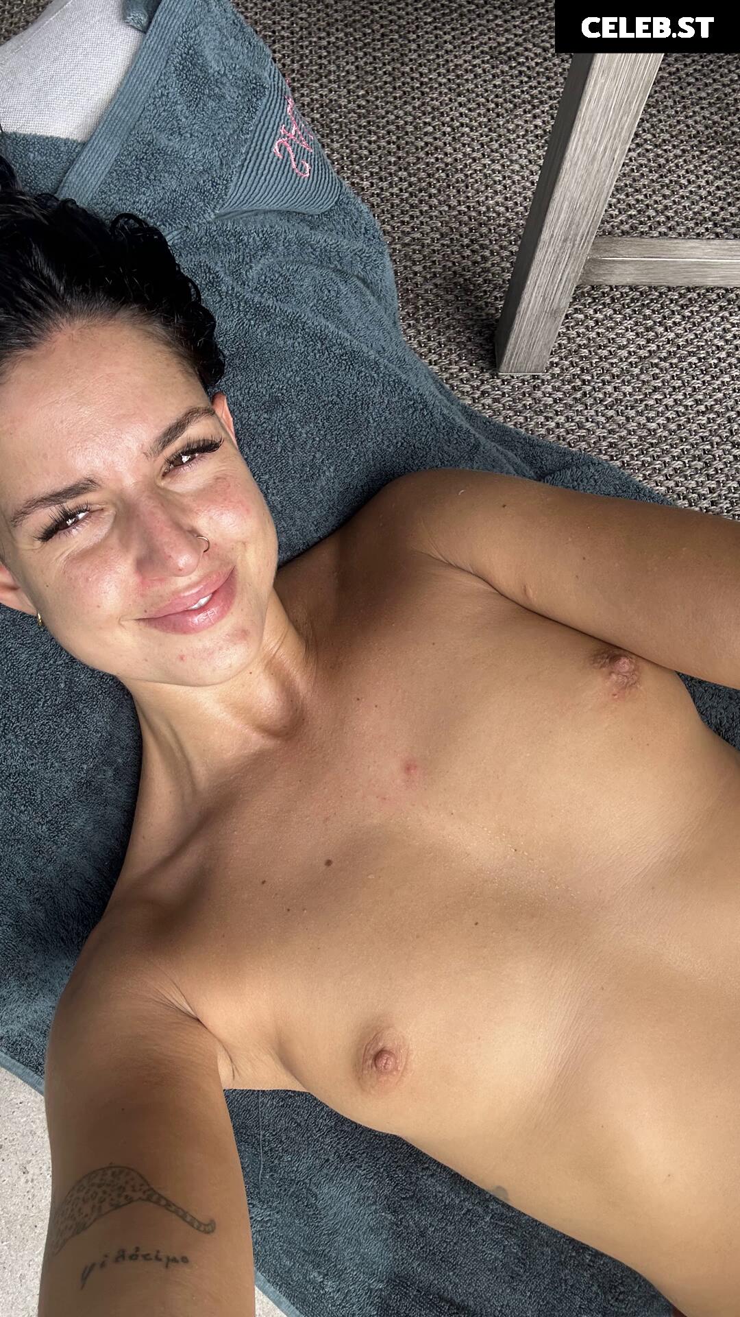 Samantha Manovski (sambam________, smanovski, sambam_) Image 12030836