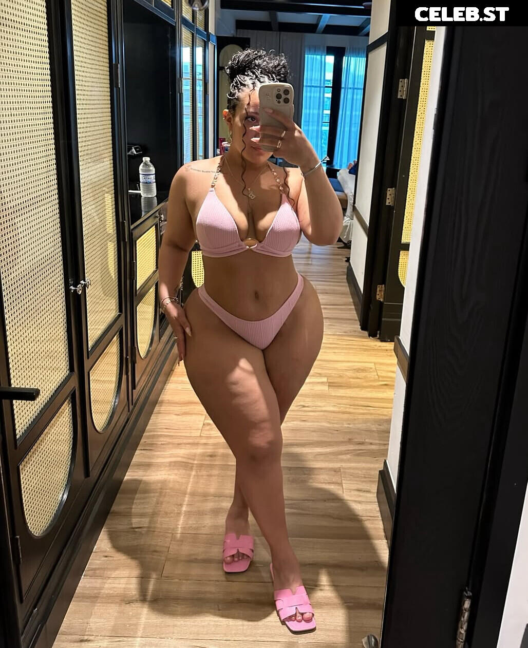 Thick Baddie @Brendalinboss.__ Image 12030741