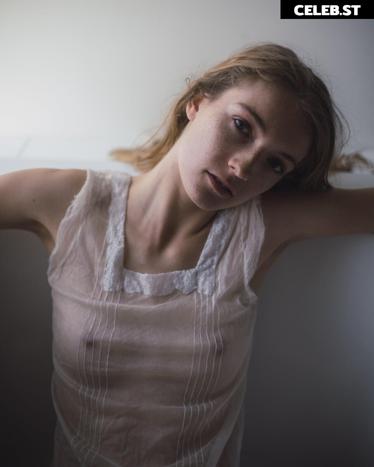 Lauren Hurlbut - @lolotheblondie Image 12030333