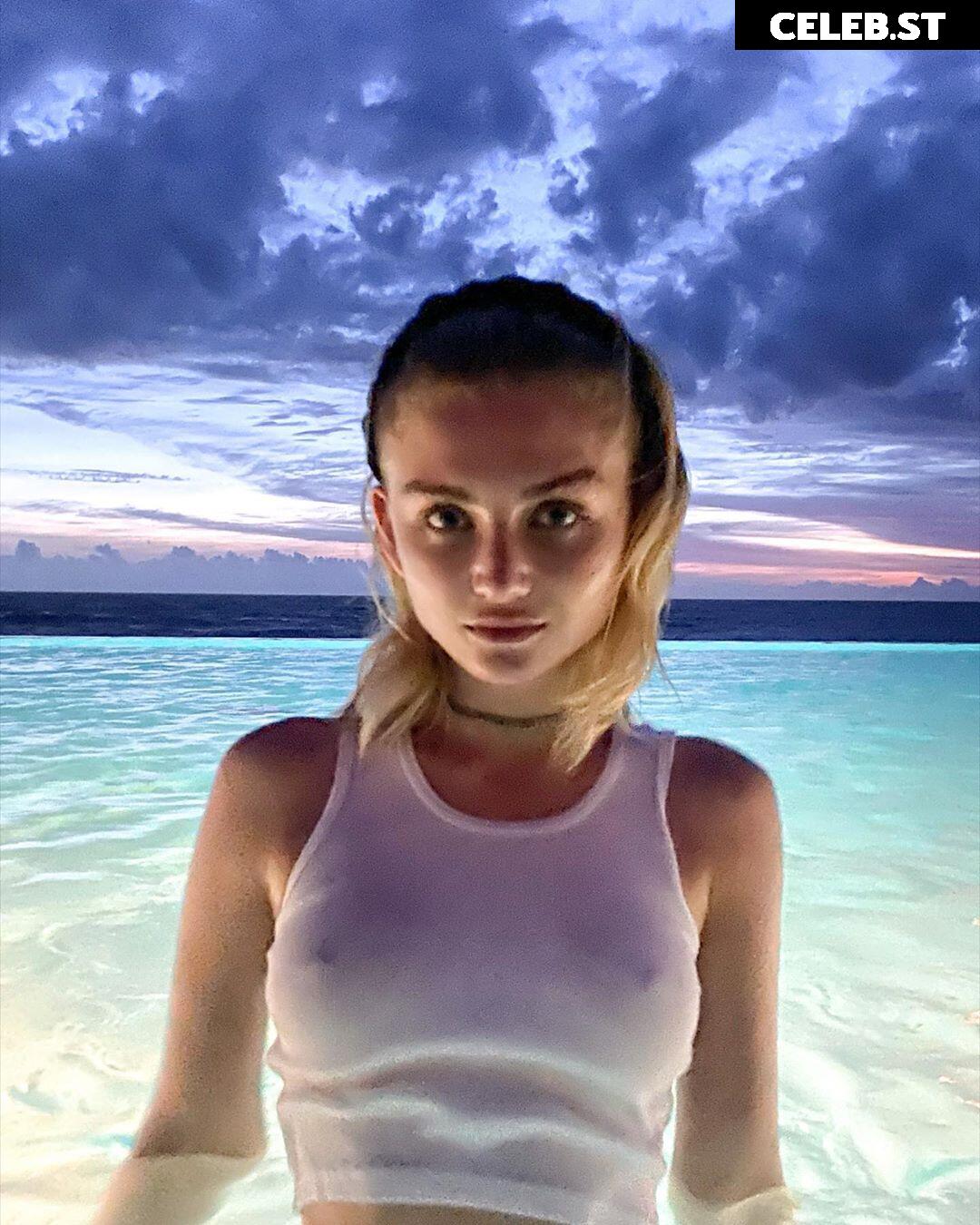 Julia Wulf / juleslw / julesslw Image 12033817