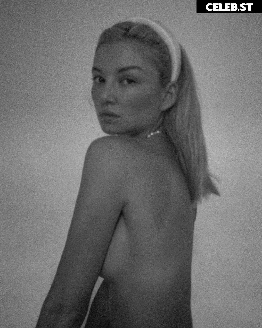 Julia Wulf / juleslw / julesslw Image 12033833