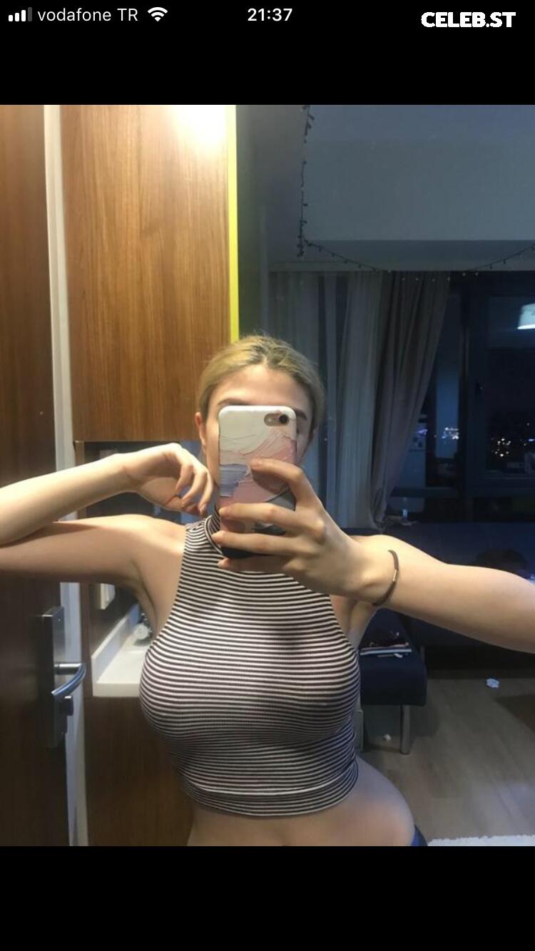 Snowmaiid / Snowfuckerr (Kardelen Öztaş) Image 12008550