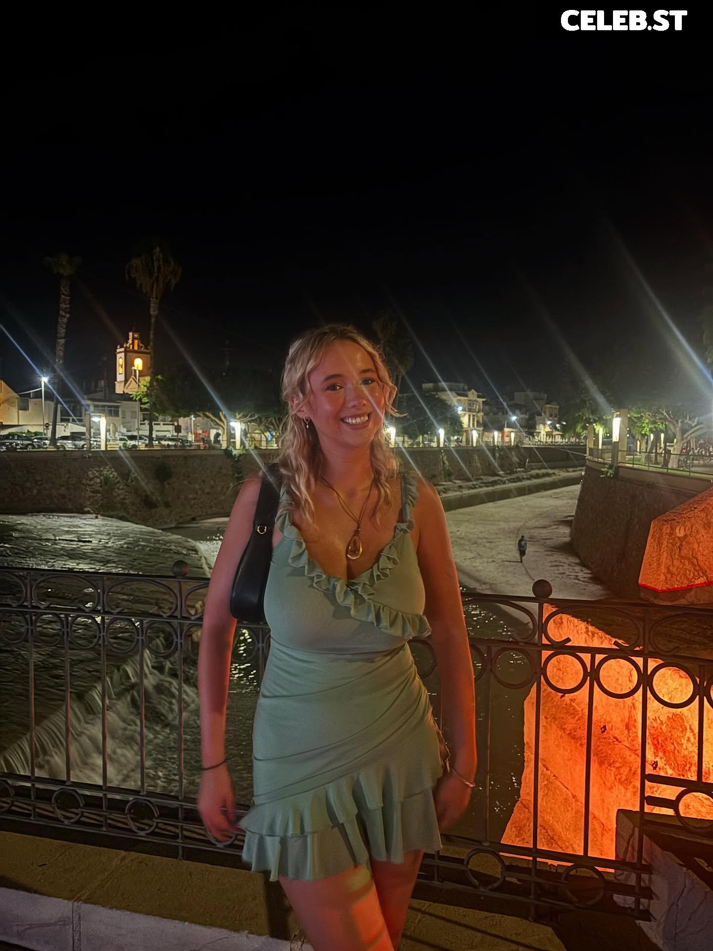 Lizzie Quinn Image 12005598