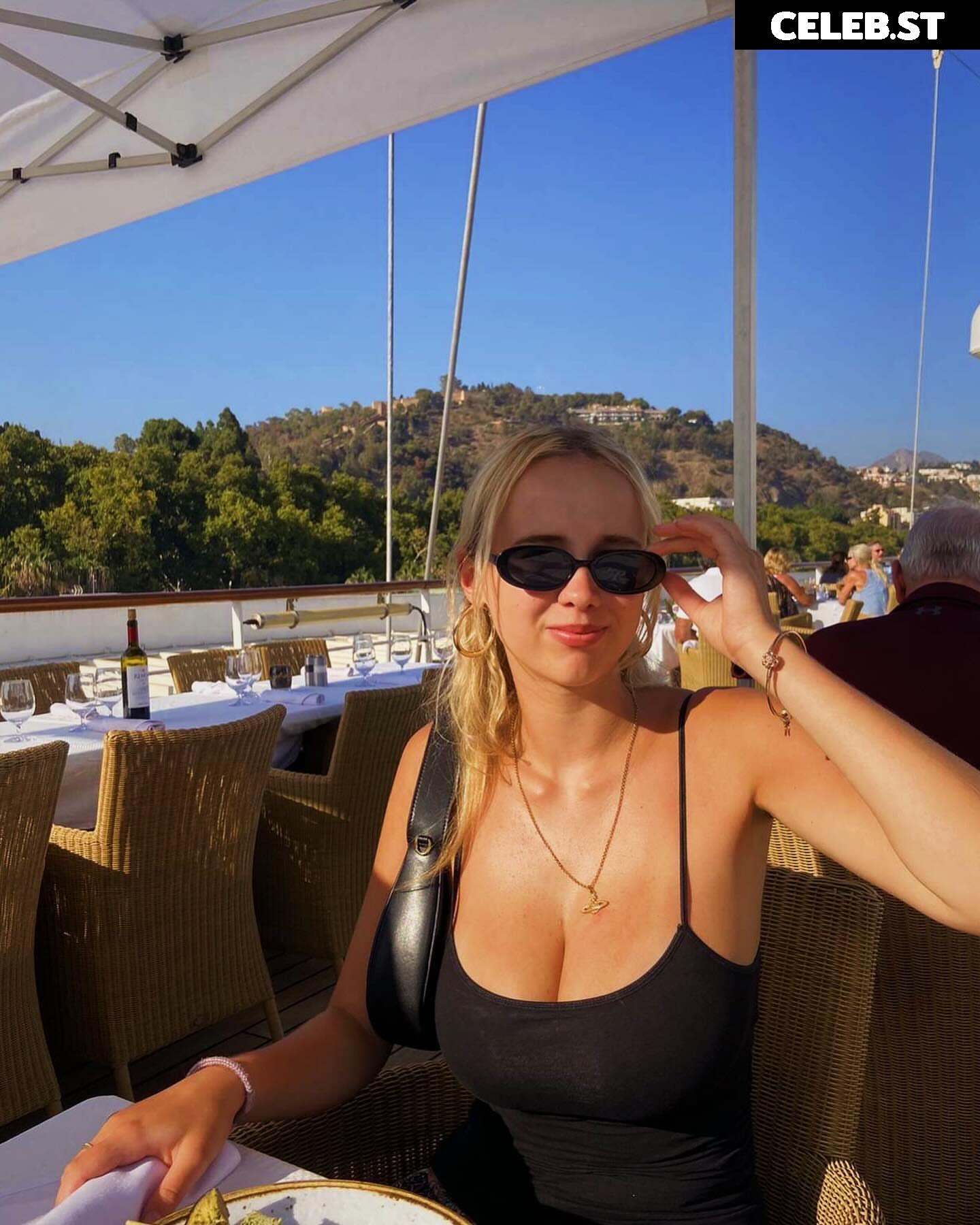 Lizzie Quinn Image 12005557