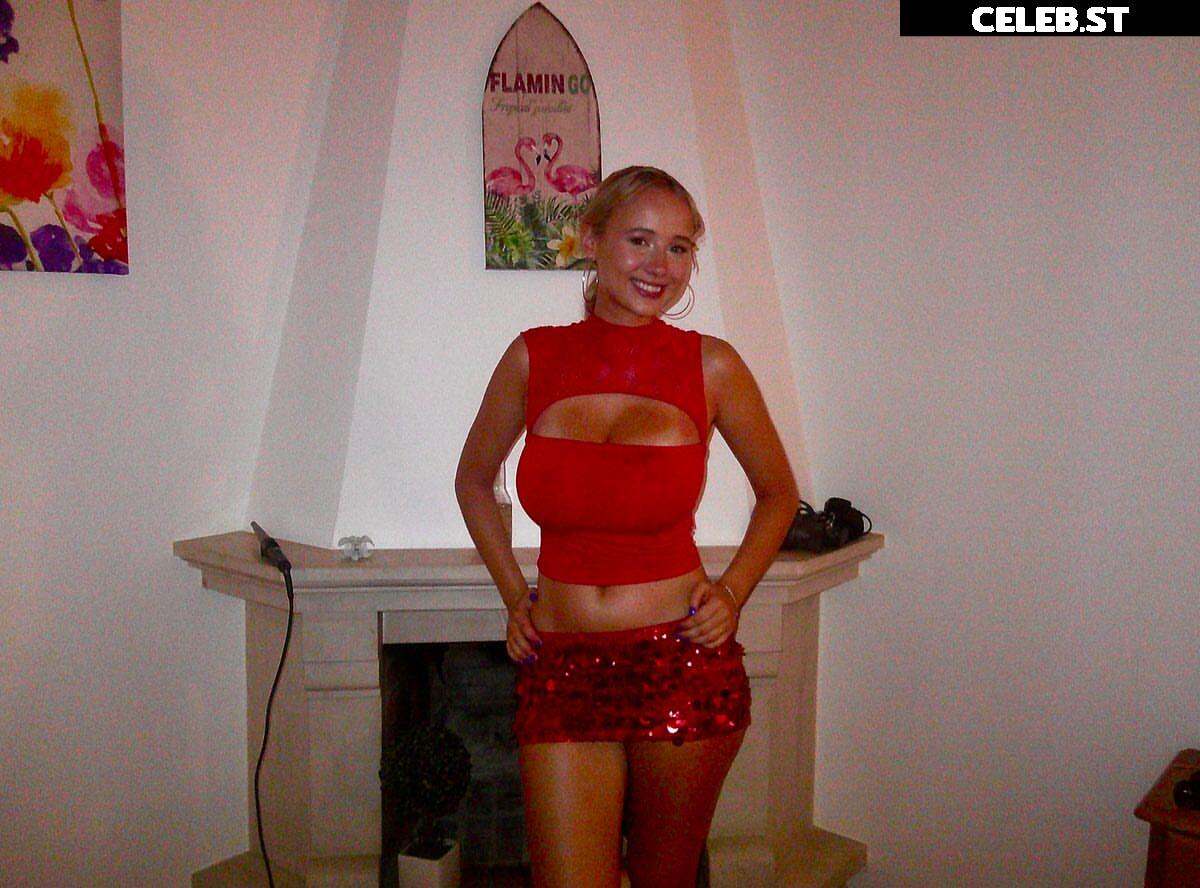 Lizzie Quinn Image 12005571