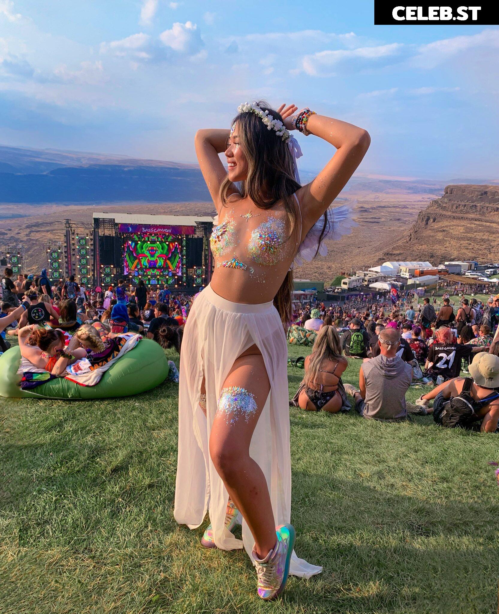 michellejzhou/rainbobatea Image 12005624