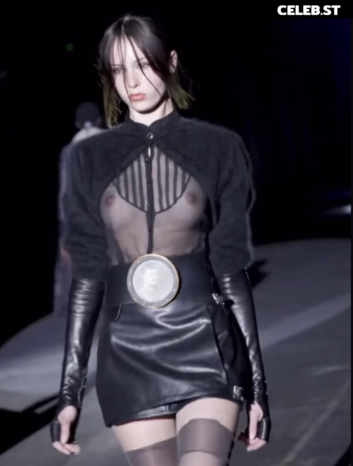 Mazzy Joya / mazzyjoya / petalspliff Image 12004934