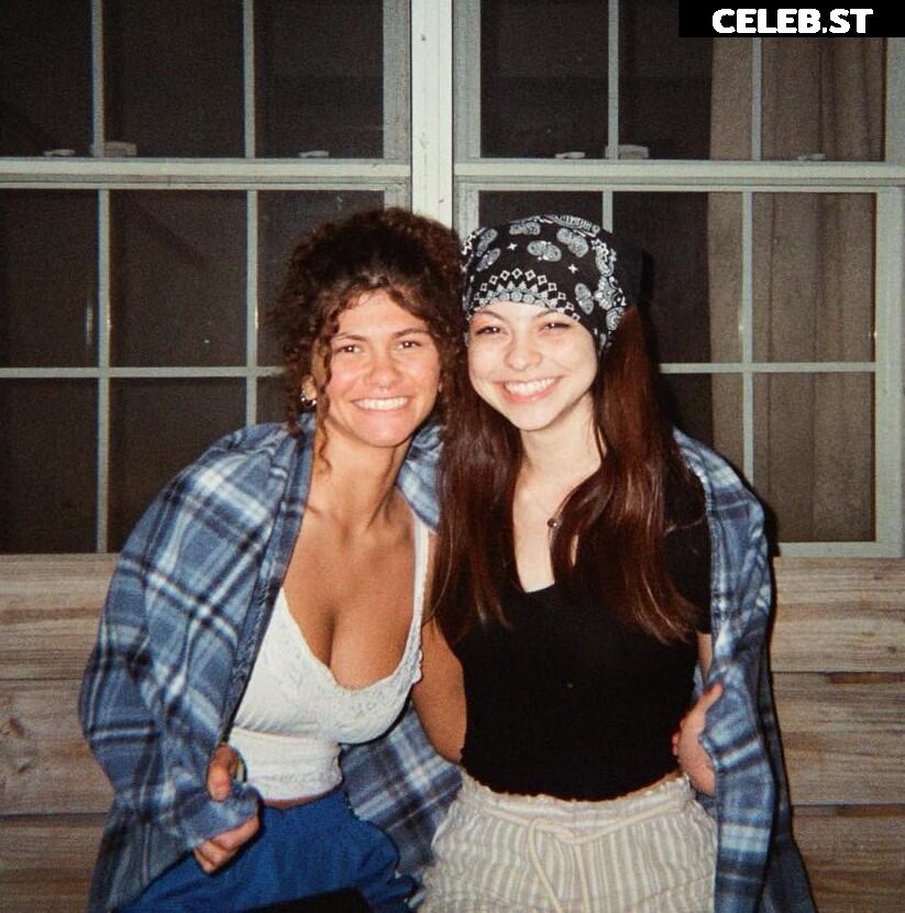 ciggybae / homeskilla_whitnit / Zendaya lookalike Image 12004747