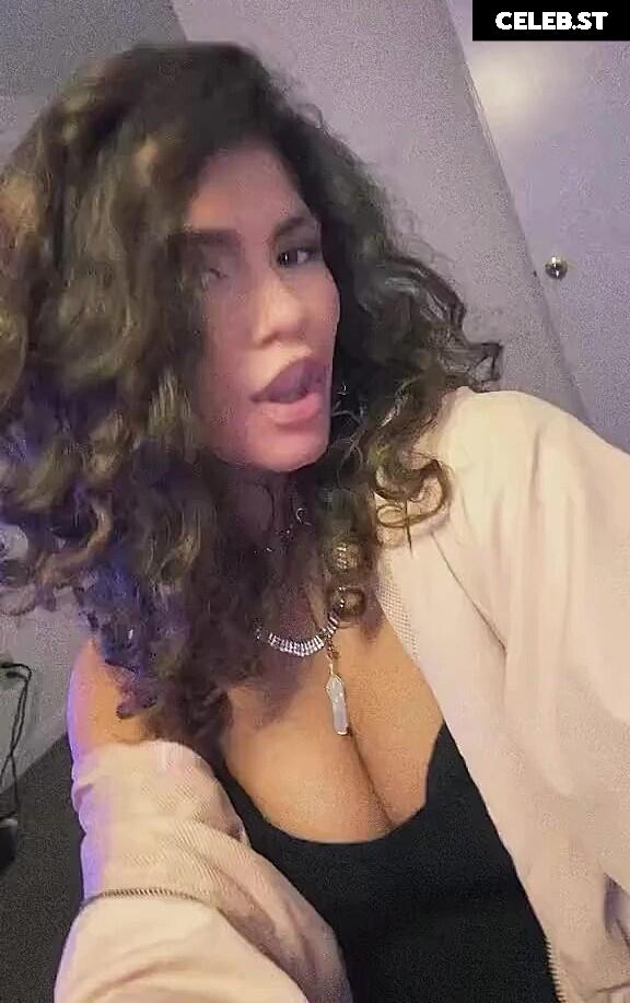 ciggybae / homeskilla_whitnit / Zendaya lookalike Image 12004770