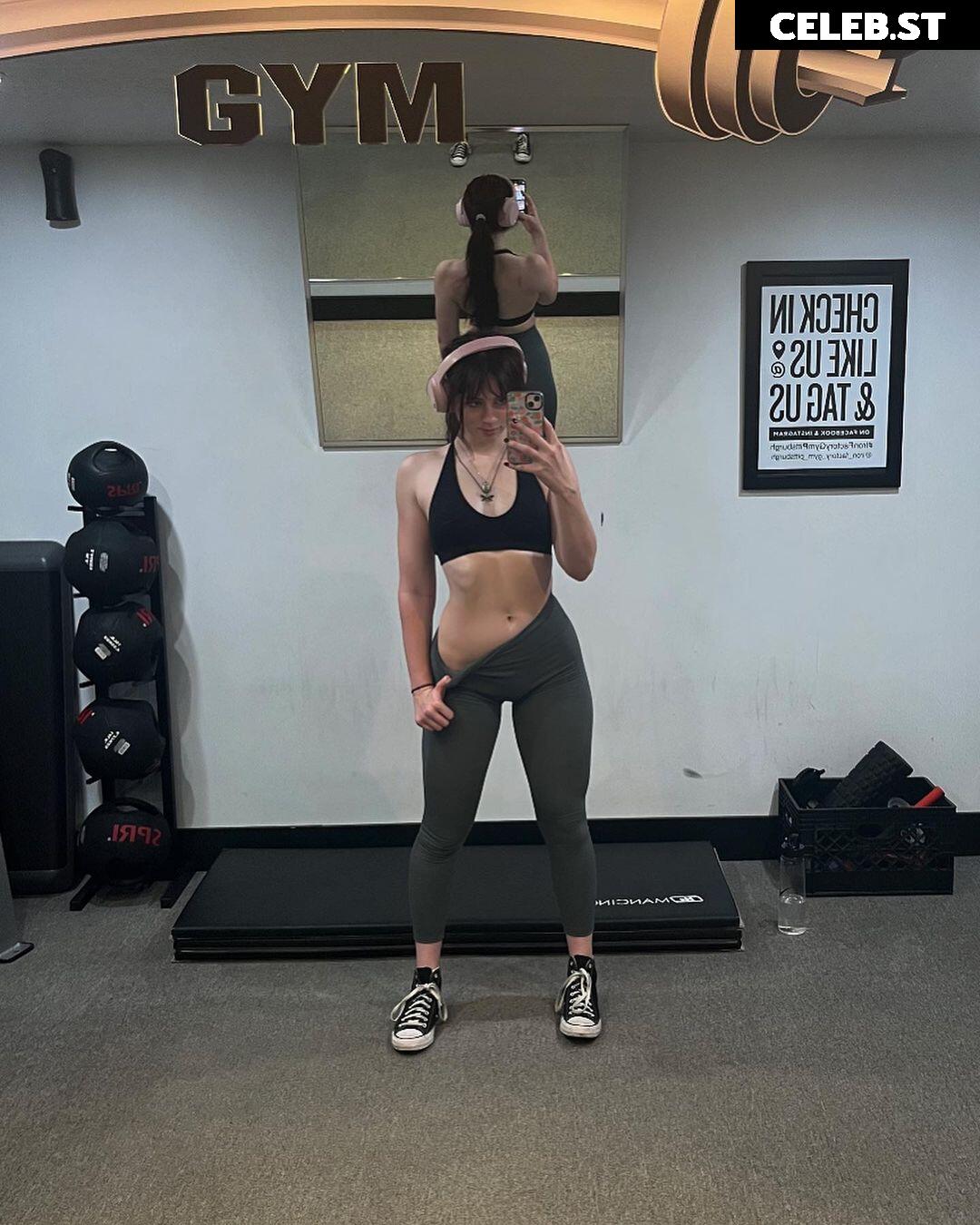 Liv @littlelivbug Image 12004128